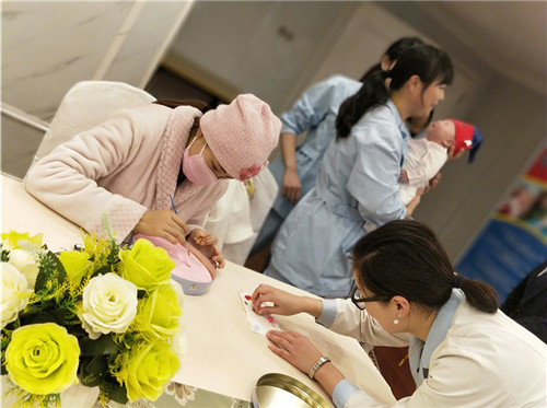 产后恢复、泌乳从产后第一天就开始了，新妈妈必看！